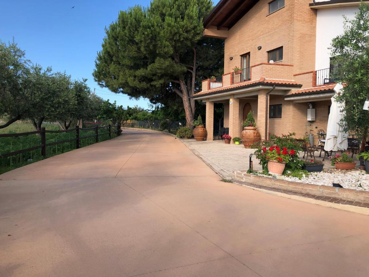 B&B Villa Eden Ortona Bagian luar foto
